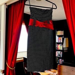 Its a nice dress with red belt